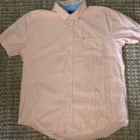 Tommy Hilfiger plaid Button down - Picture 2 of 3